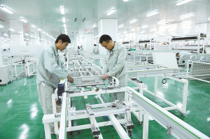 全市新特產(chǎn)業(yè)、服務(wù)業(yè)和沿海發(fā)展重點項目推進會現(xiàn)場觀摩活動剪影